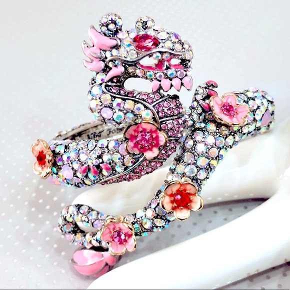 Betsey Johnson ’Memoirs of Betsey’ Dragon Jewelry Set RARE/HTF! - Picture 8 of 16